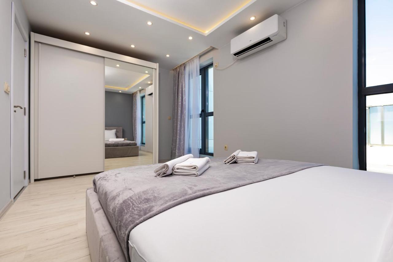 Cityscape Retreat 1Bd Flat In The Heart Of Plovdiv Apartment Luaran gambar