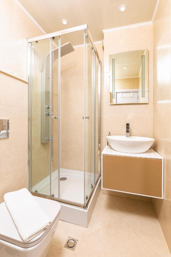 Cityscape Retreat 1Bd Flat In The Heart Of Plovdiv Apartment Luaran gambar