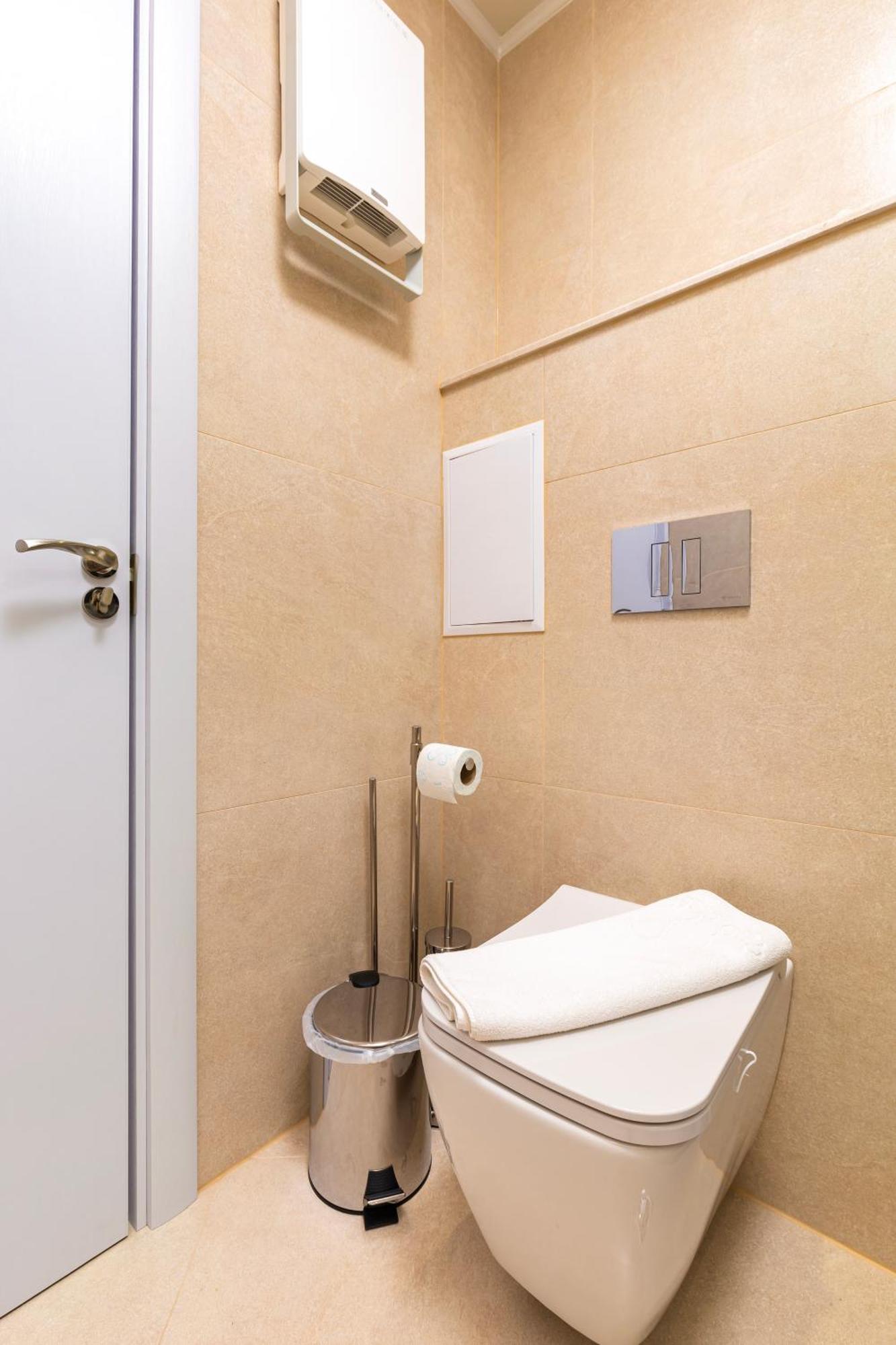 Cityscape Retreat 1Bd Flat In The Heart Of Plovdiv Apartment Luaran gambar